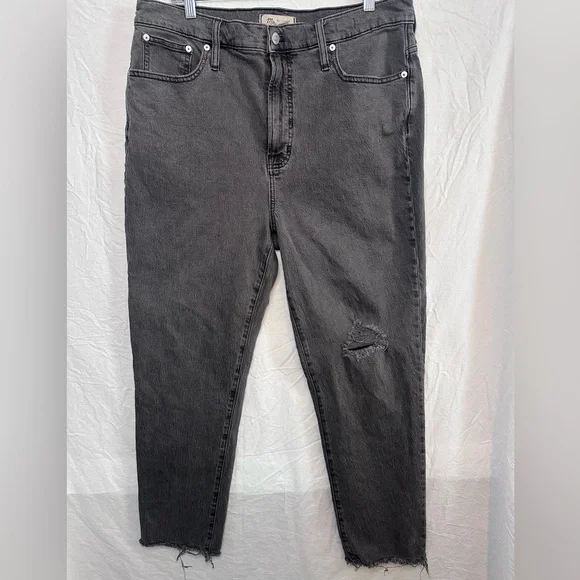Madewell Vintage Jean Gray Distressed Raw Hem Jeans Size 32/3X - Picture 1 of 8